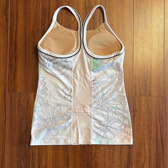 Lululemon Workout Top - Picture 2 of 5